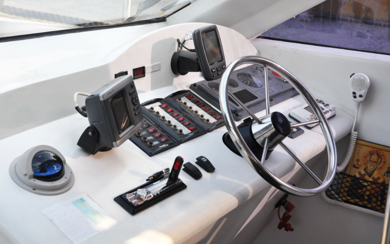 Teknelerde Elektrik Sistemleri: Akü, Şarj ve En Sık Yaşanan Sorunlar